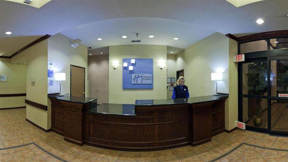 Holiday Inn Express Hotel And Suites Abilene By Ihg Bagian luar foto