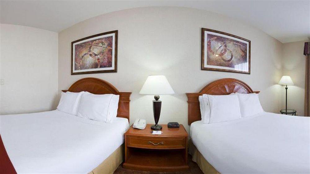 Holiday Inn Express Hotel And Suites Abilene By Ihg Bagian luar foto