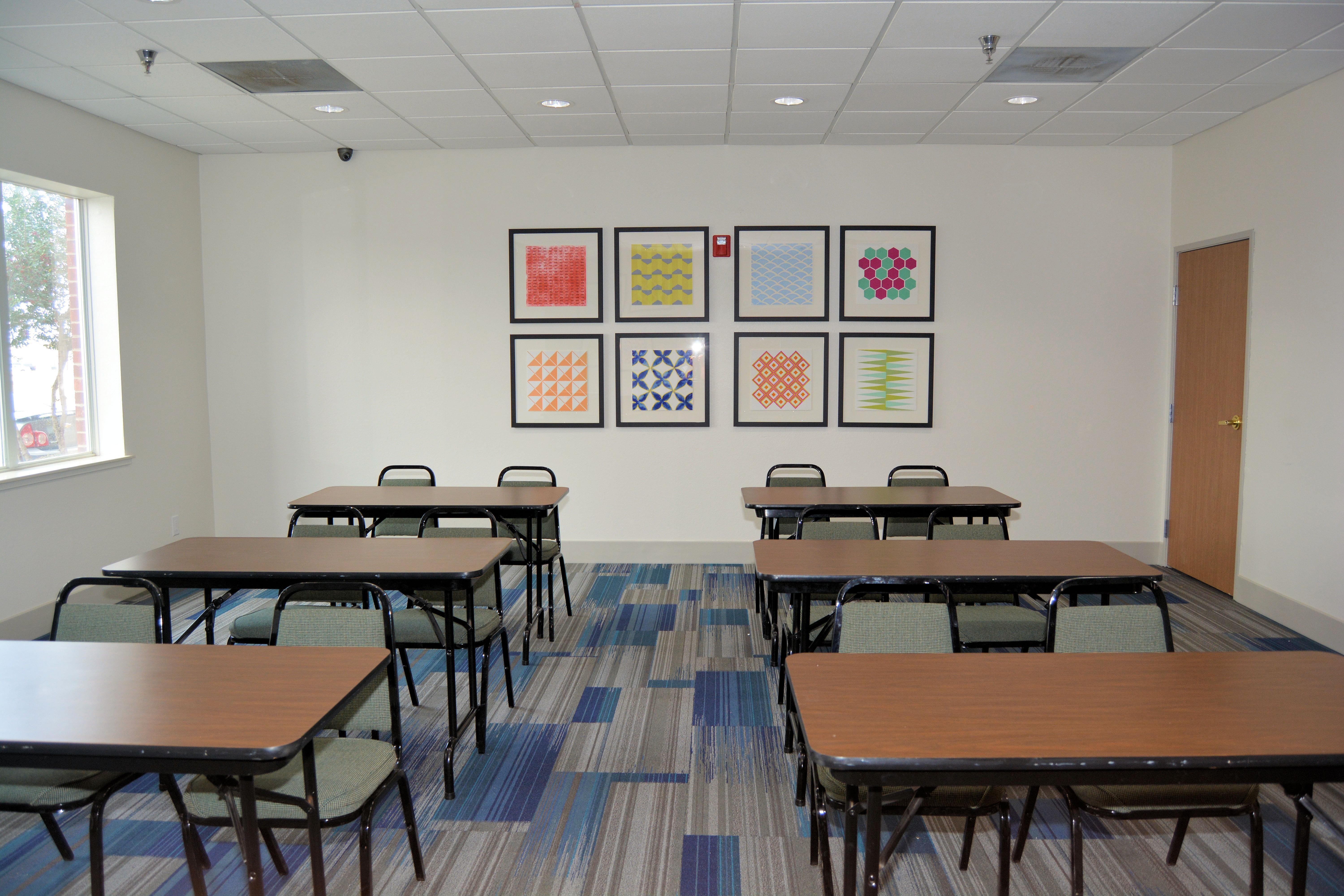 Holiday Inn Express Hotel And Suites Abilene By Ihg Bagian luar foto