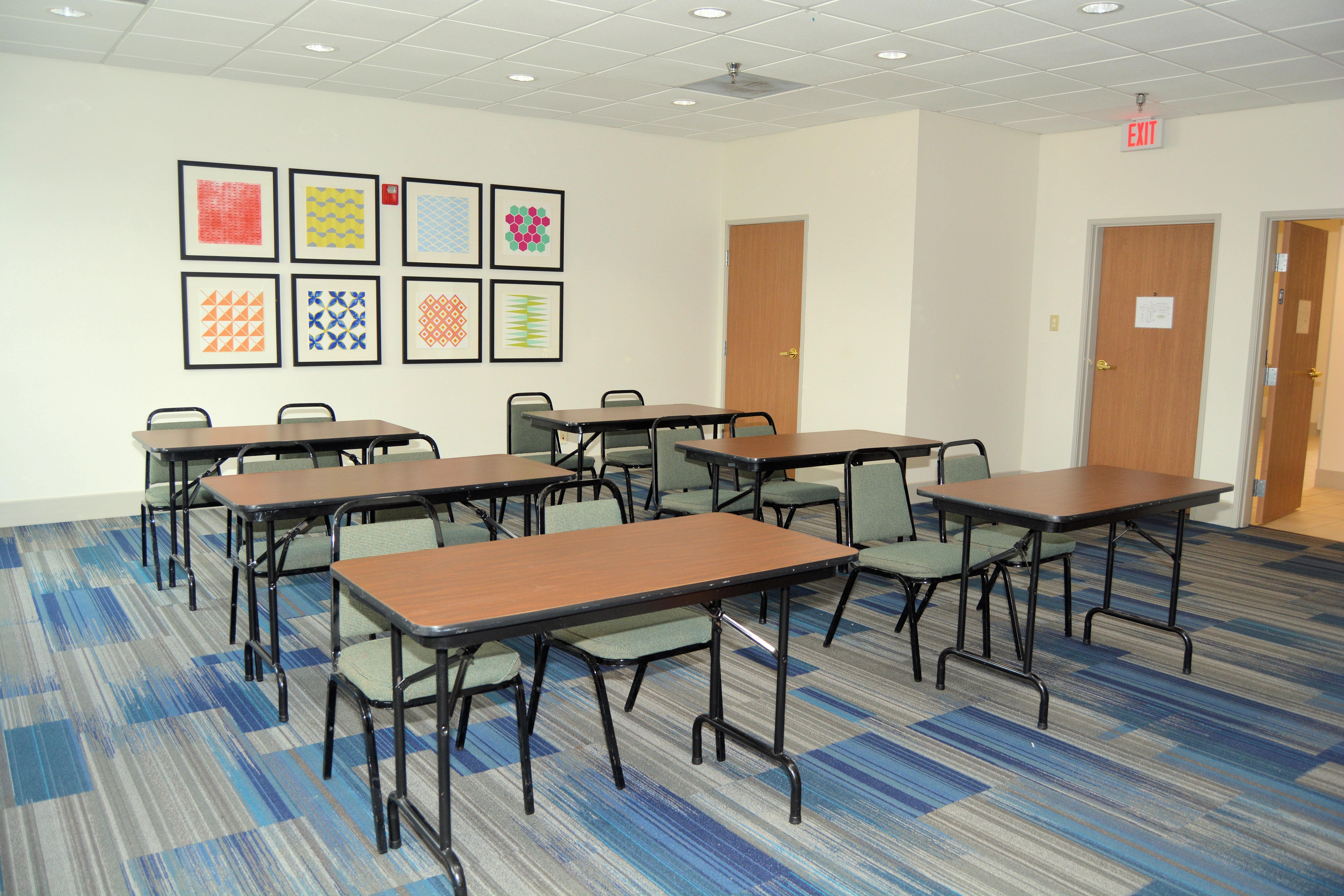 Holiday Inn Express Hotel And Suites Abilene By Ihg Bagian luar foto